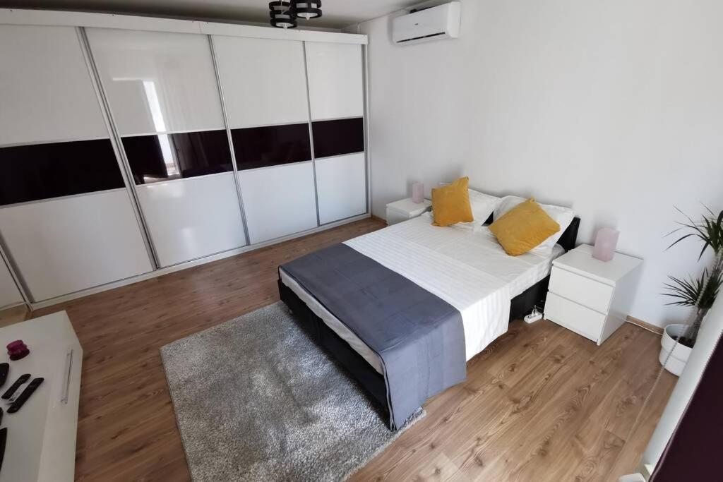 Bertigart Studio Apartment Bucureşti Ngoại thất bức ảnh