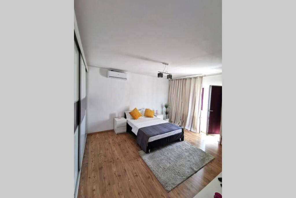 Bertigart Studio Apartment Bucureşti Ngoại thất bức ảnh