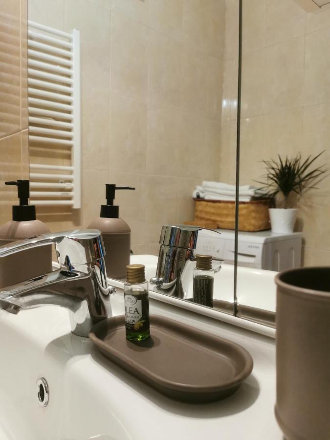 Bertigart Studio Apartment Bucureşti Ngoại thất bức ảnh
